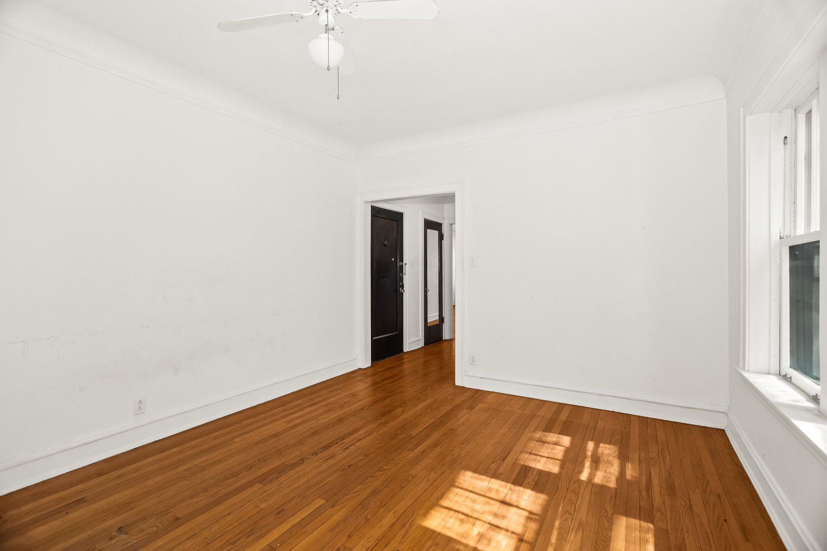 439 Rdg Ave #2 Evanston, IL 60202