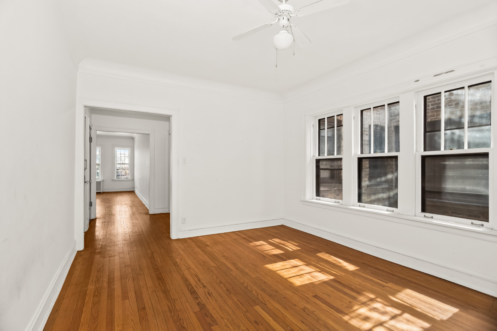 439 Rdg Ave #2 Evanston, IL 60202