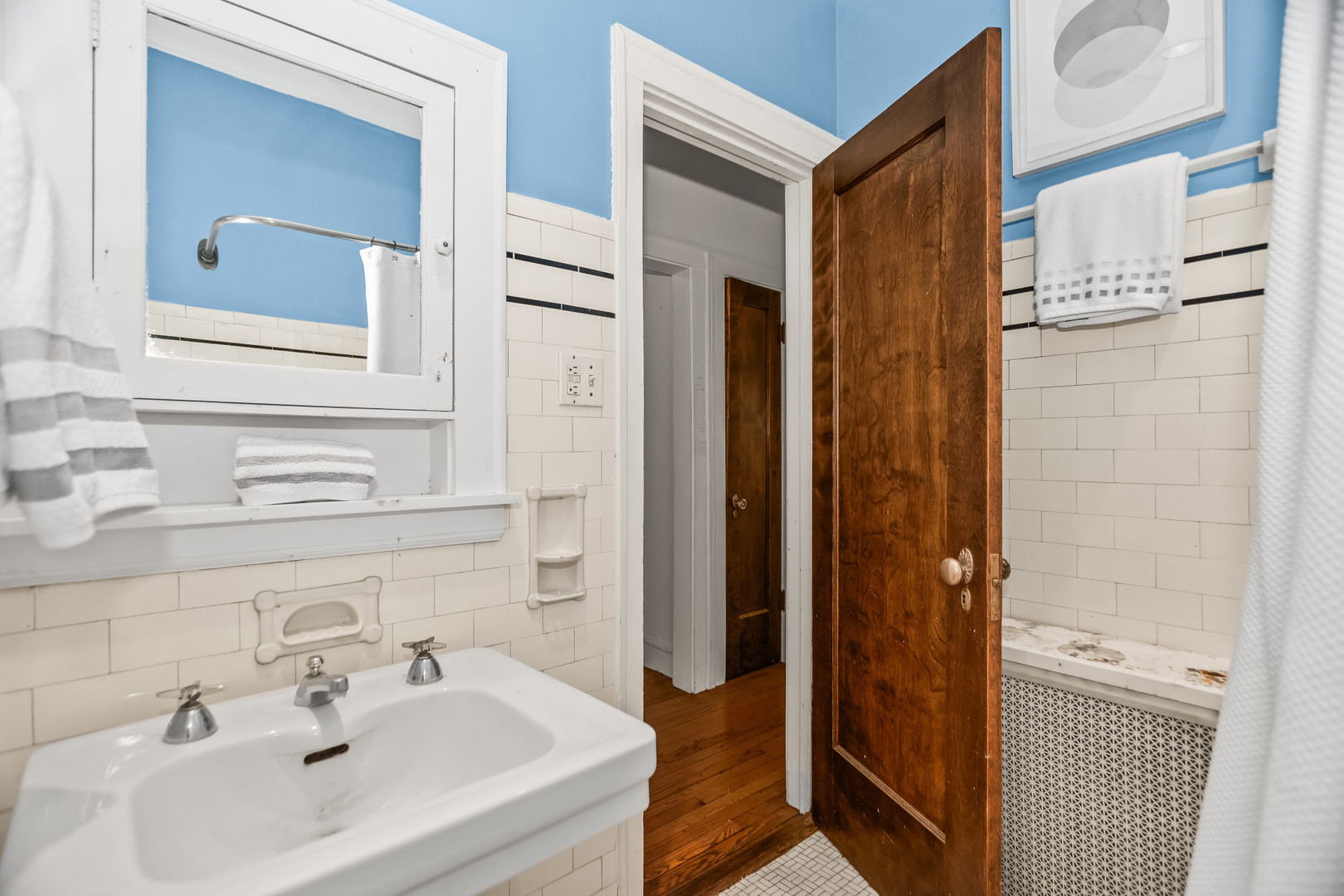 439 Rdg Ave #2 Evanston, IL 60202