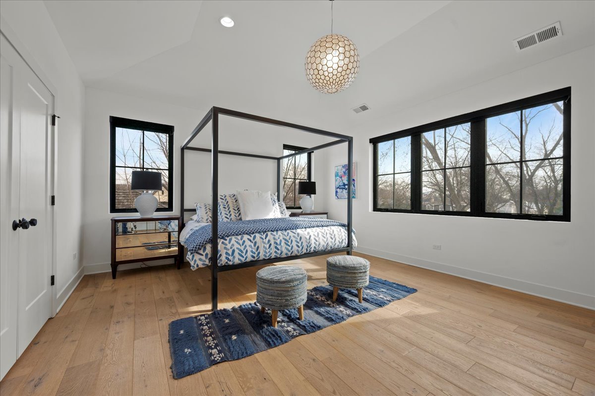 1555 Samanthas Way Deerfield, IL 60015