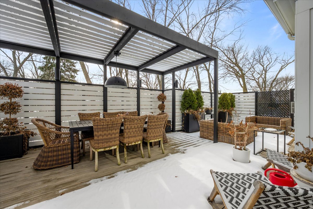 1555 Samanthas Way Deerfield, IL 60015