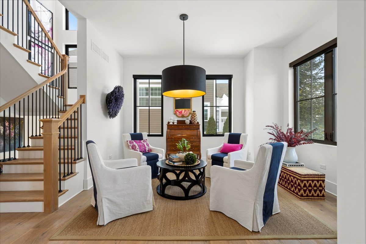 1555 Samanthas Way Deerfield, IL 60015