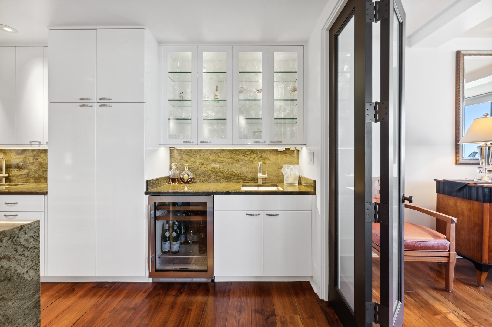 180 E PEARSON St #5902 Chicago, IL 60611