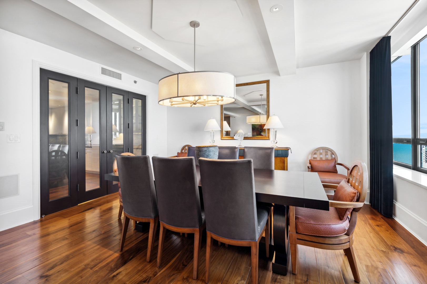 180 E PEARSON St #5902 Chicago, IL 60611