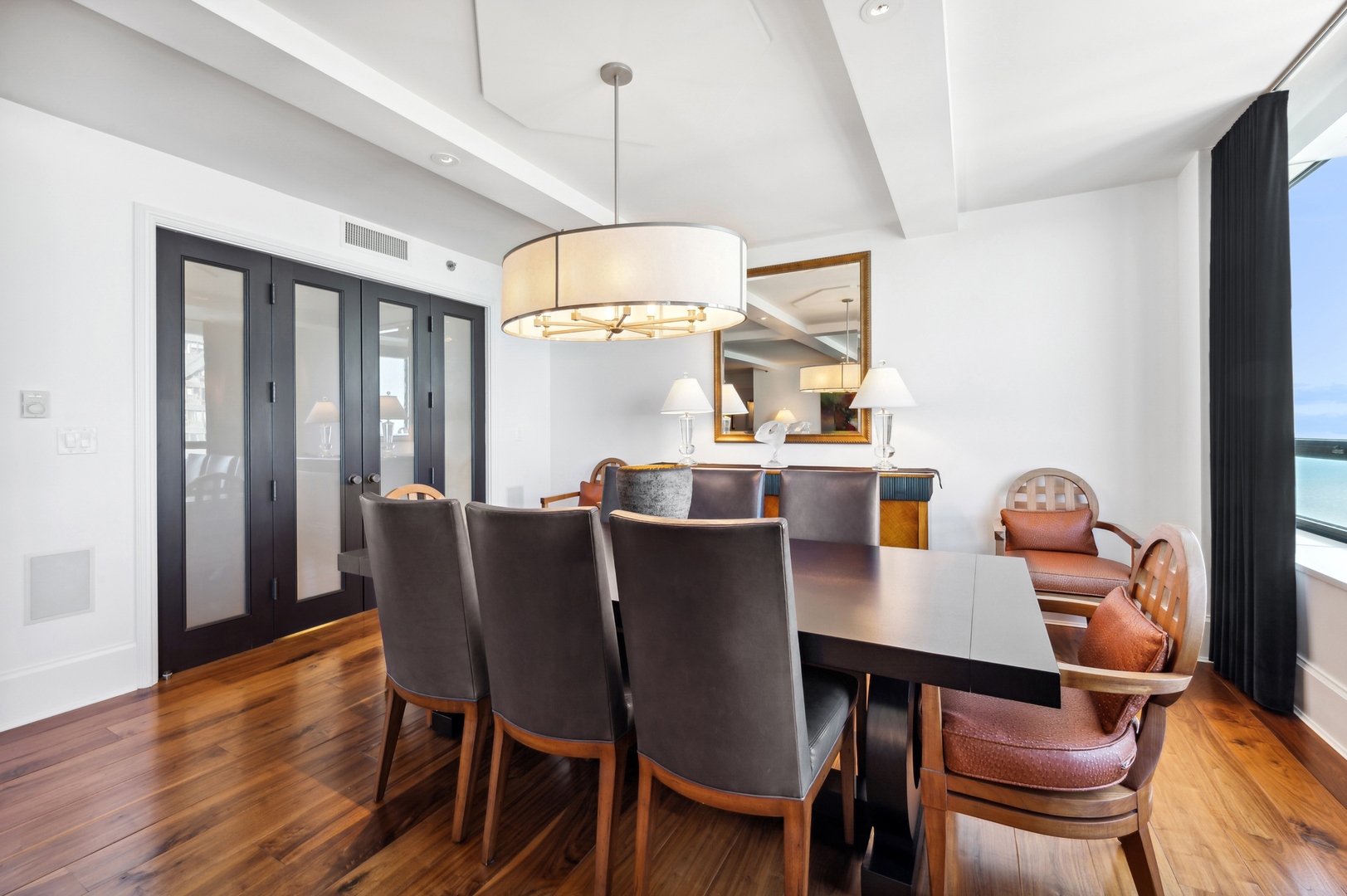 180 E PEARSON St #5902 Chicago, IL 60611