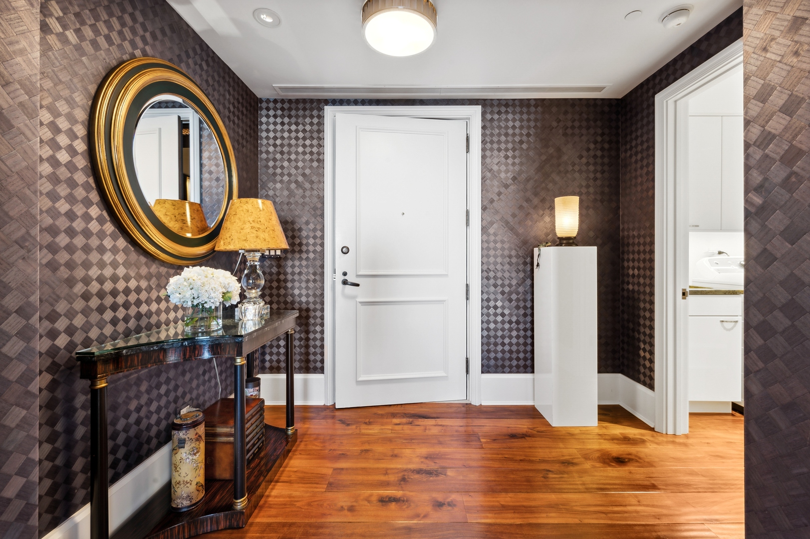 180 E PEARSON St #5902 Chicago, IL 60611