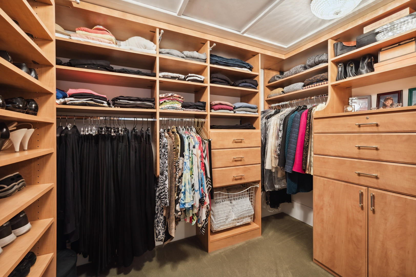 180 E PEARSON St #5902 Chicago, IL 60611