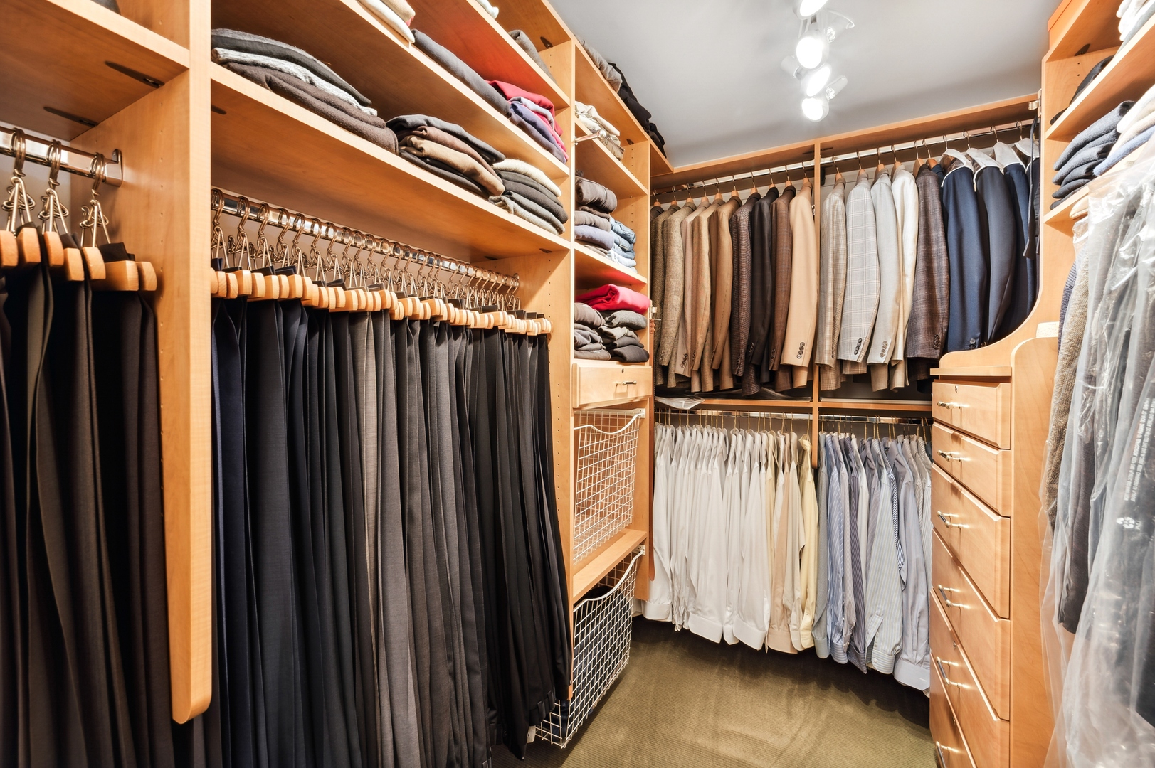 180 E PEARSON St #5902 Chicago, IL 60611