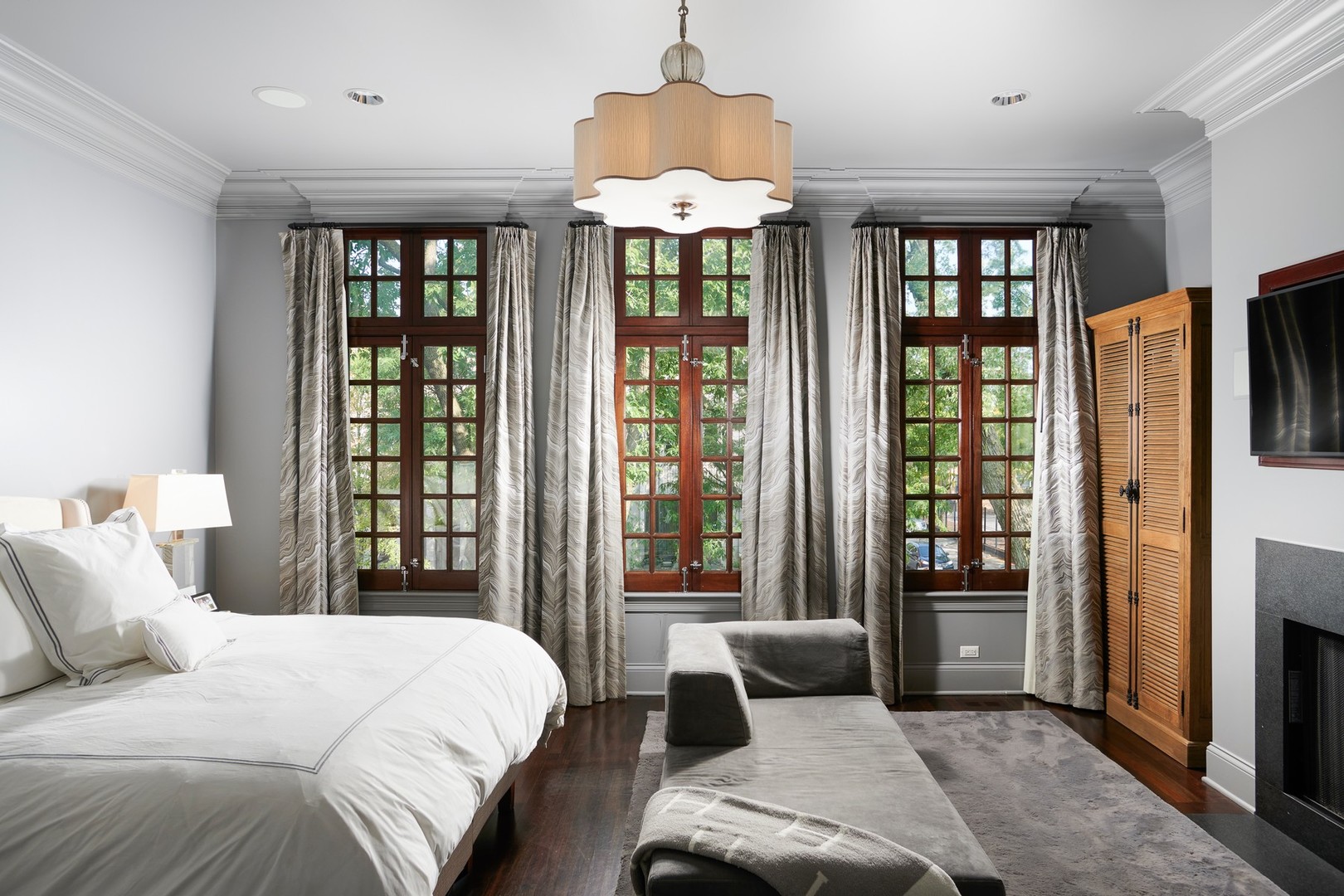 1838 N BURLING St Chicago, IL 60614