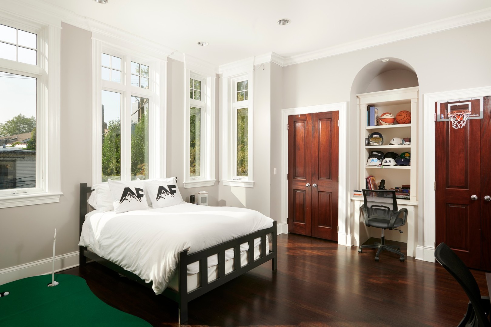 1838 N BURLING St Chicago, IL 60614