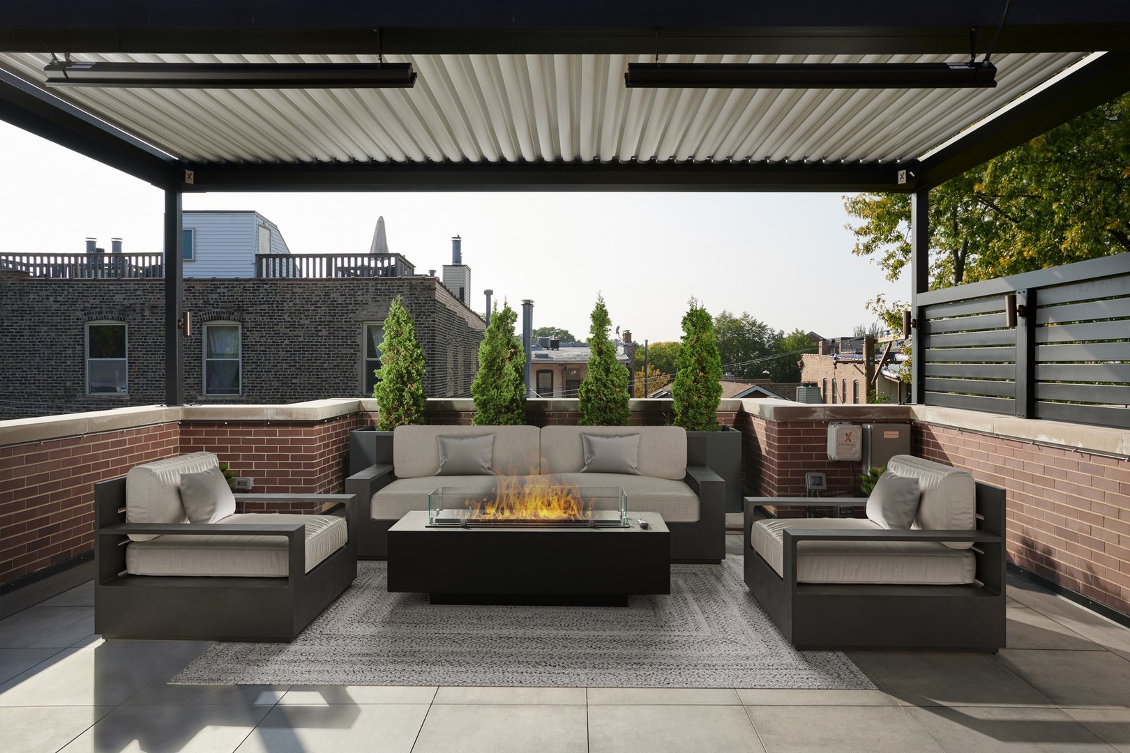 1838 N BURLING St Chicago, IL 60614