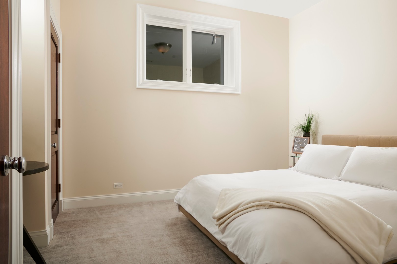 1838 N BURLING St Chicago, IL 60614