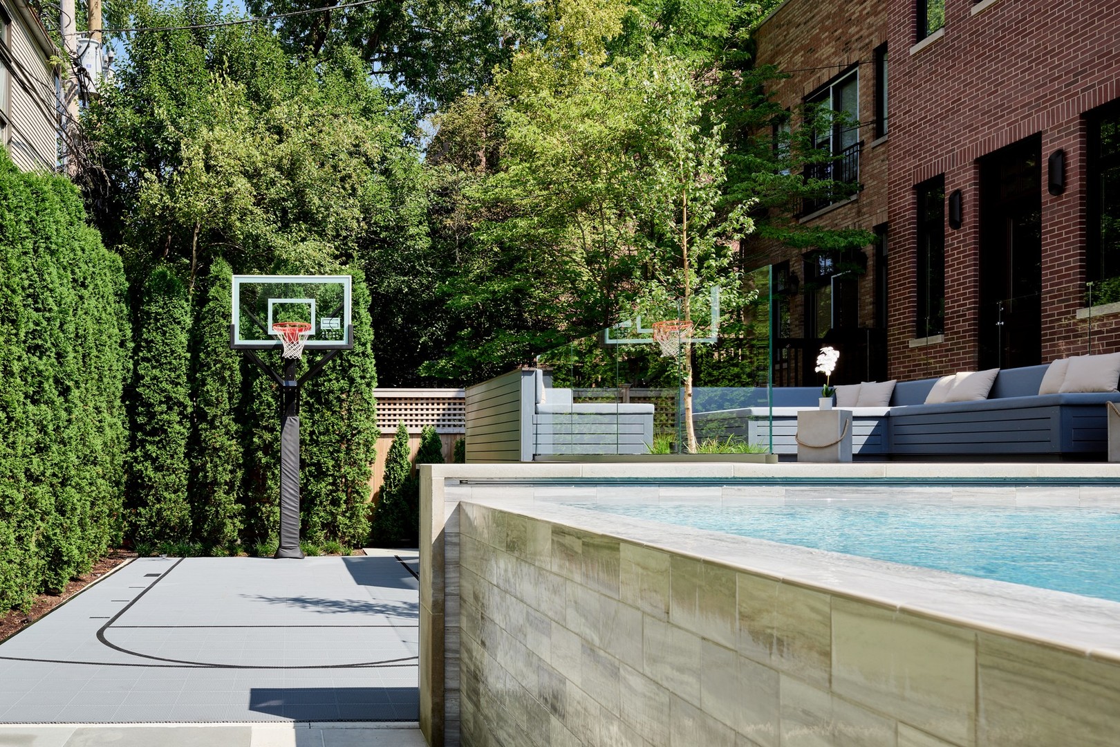 1838 N BURLING St Chicago, IL 60614