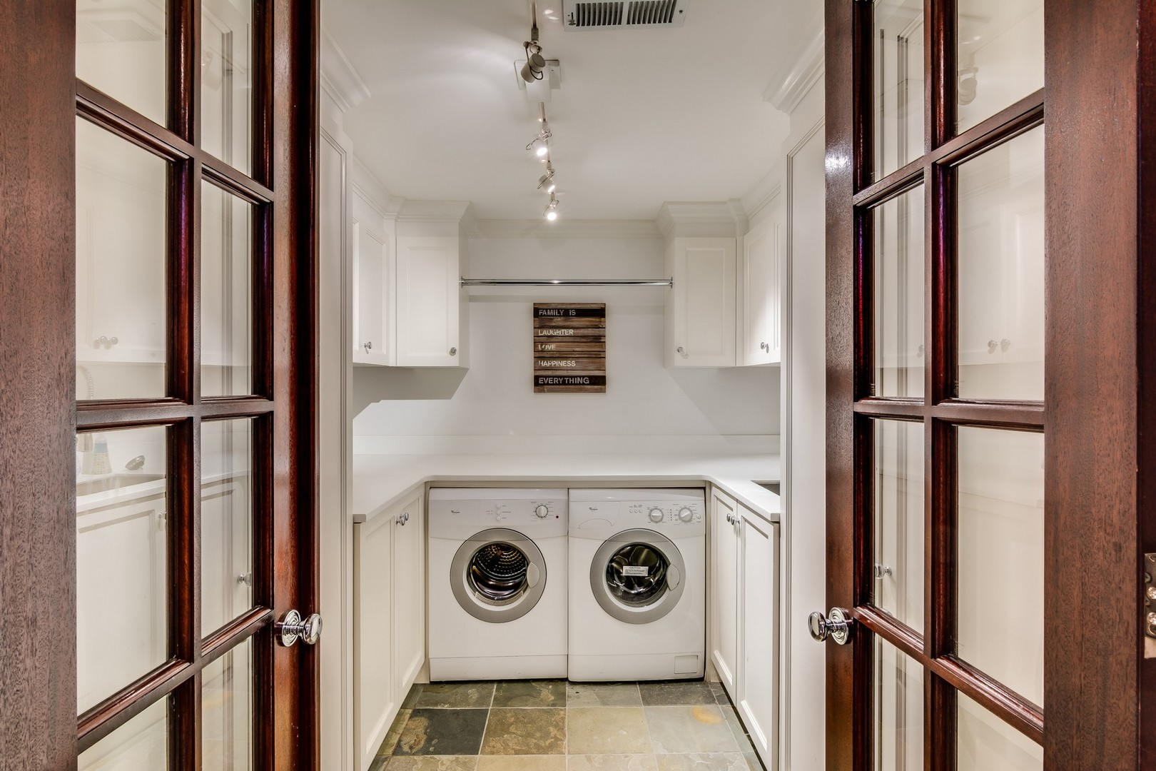 1838 N BURLING St Chicago, IL 60614