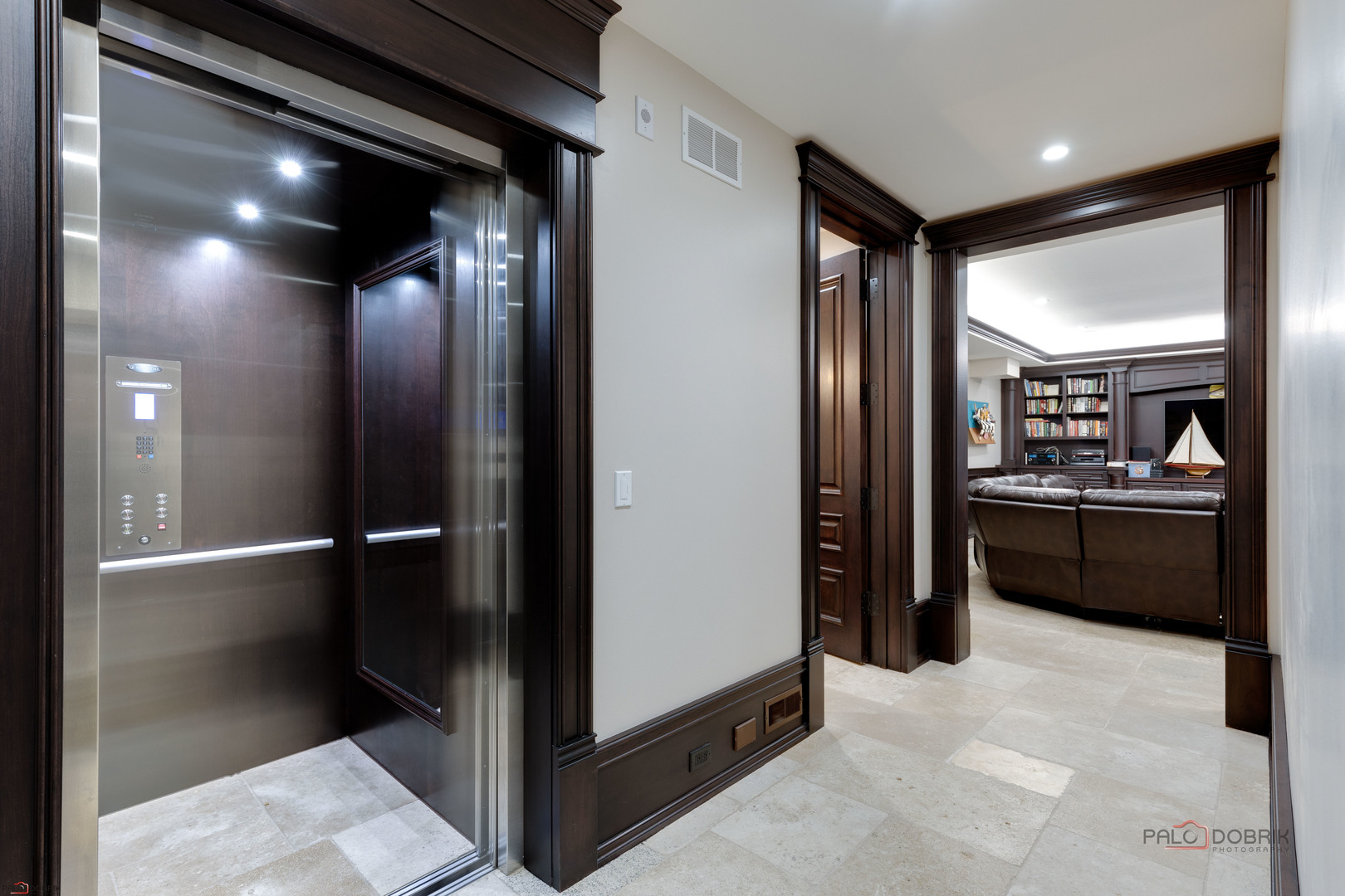 595 Cir Ln Lake Forest, IL 60045