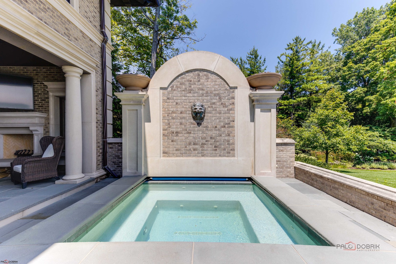 595 Cir Ln Lake Forest, IL 60045