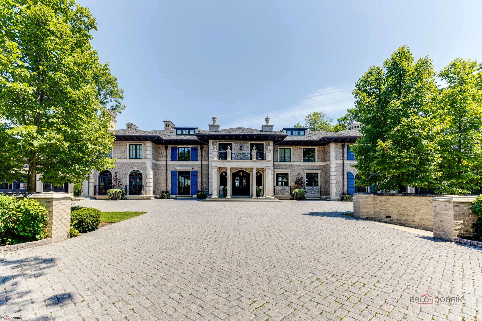 595 Cir Ln Lake Forest, IL 60045