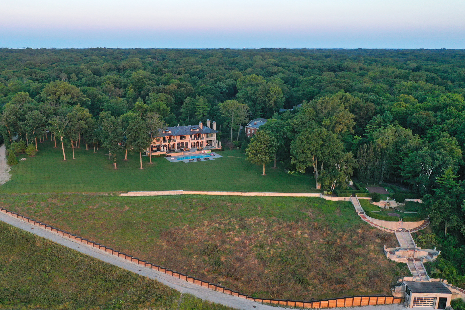 595 Cir Ln Lake Forest, IL 60045