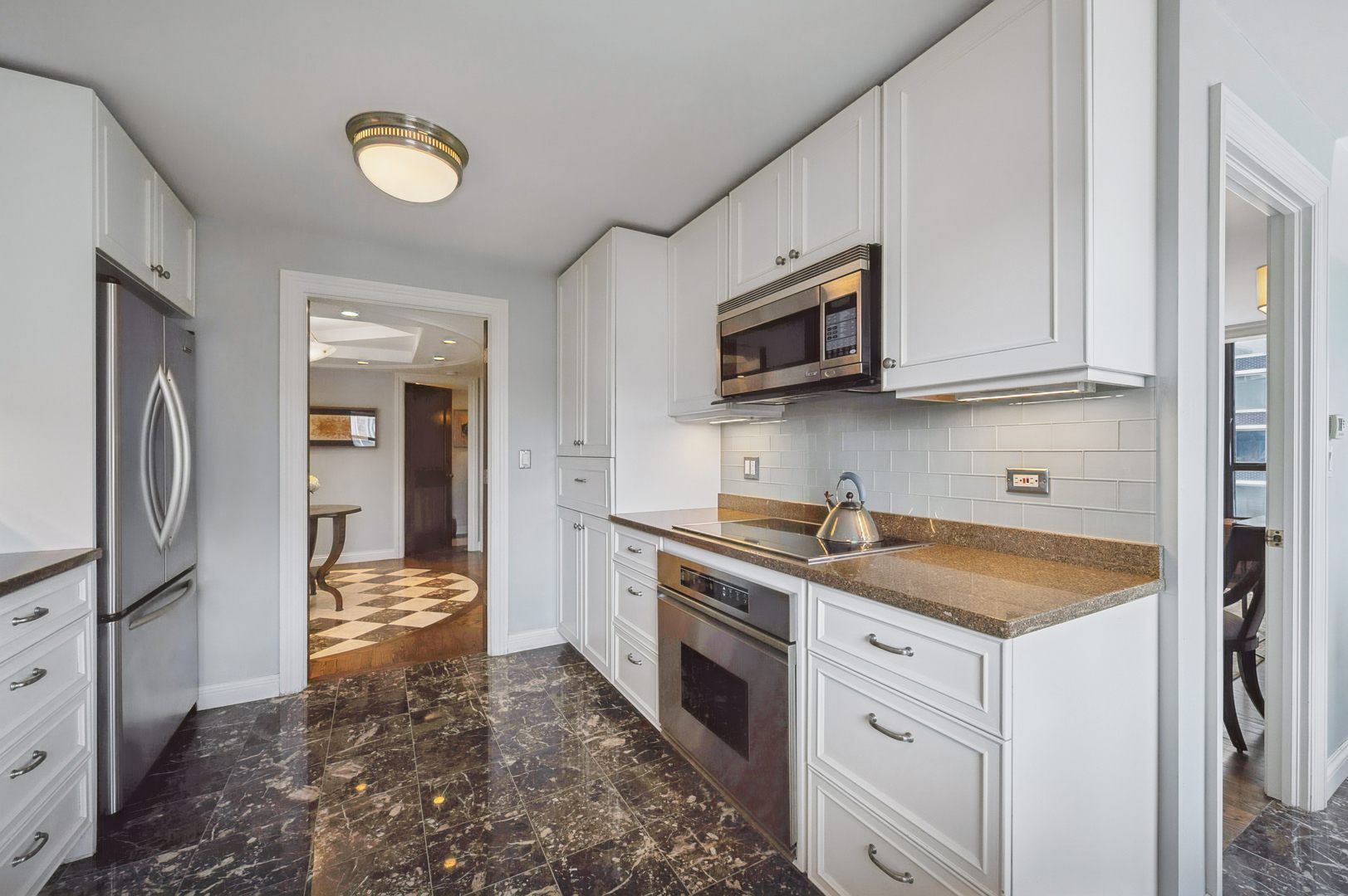 1313 N Ritchie Ct #2701 Chicago, IL 60610