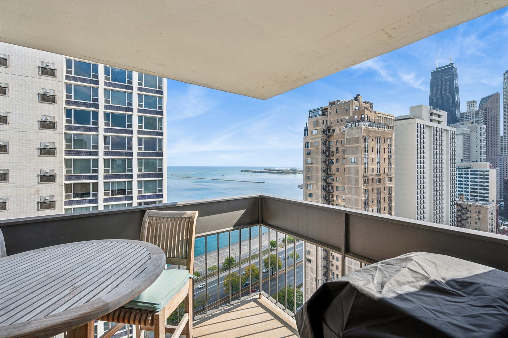 1313 N Ritchie Ct #2701 Chicago, IL 60610