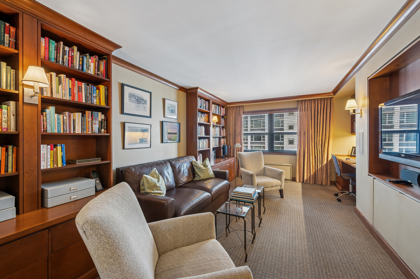 1313 N Ritchie Ct #2701 Chicago, IL 60610