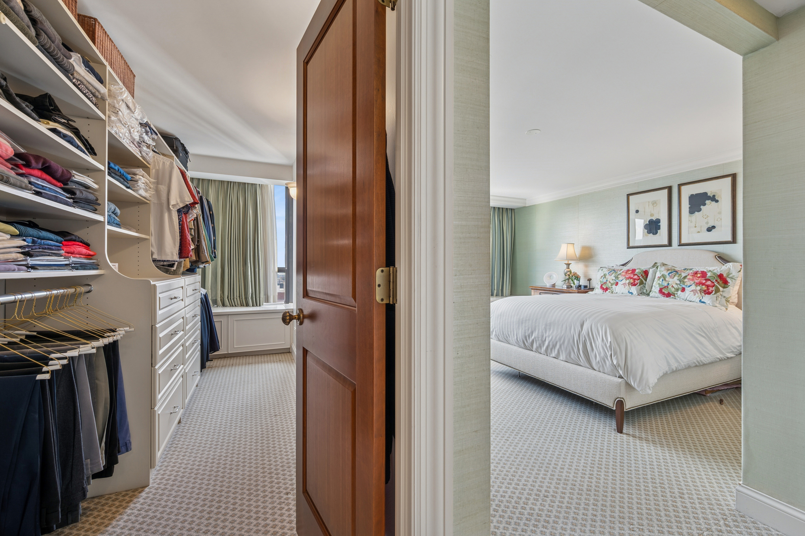 1313 N Ritchie Ct #2701 Chicago, IL 60610