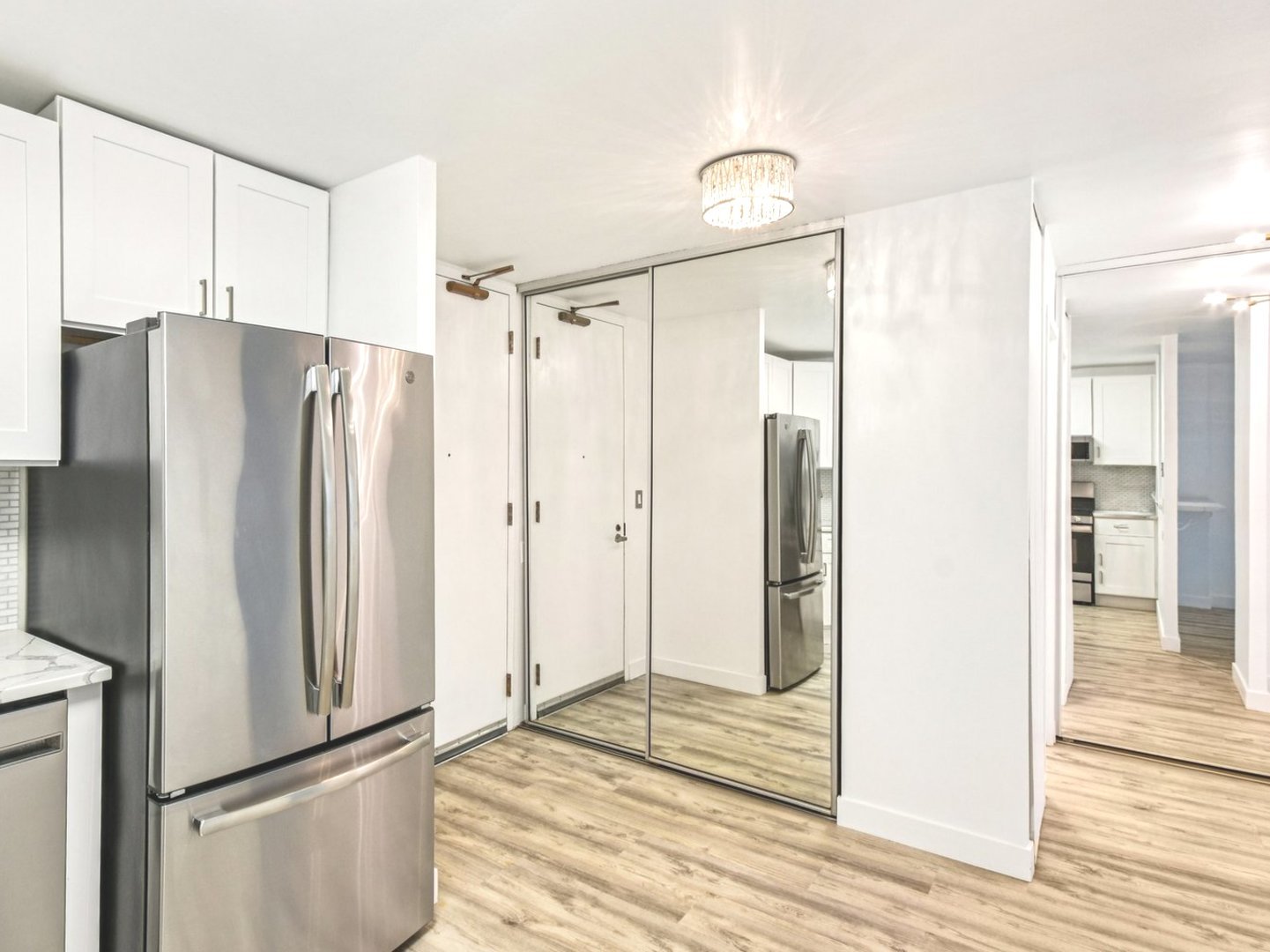 400 E RANDOLPH St #1804 Chicago, IL 60601