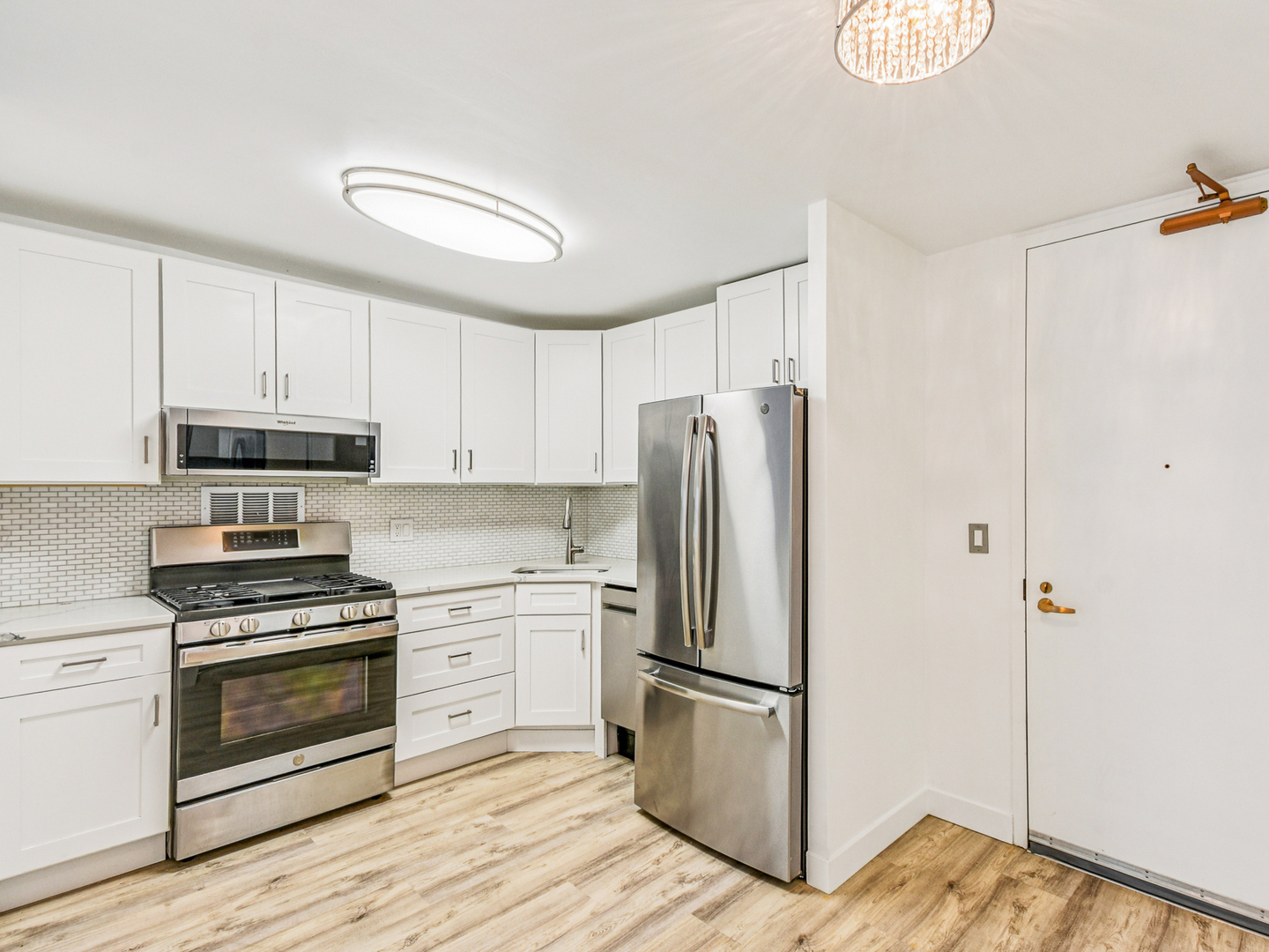 400 E RANDOLPH St #1804 Chicago, IL 60601