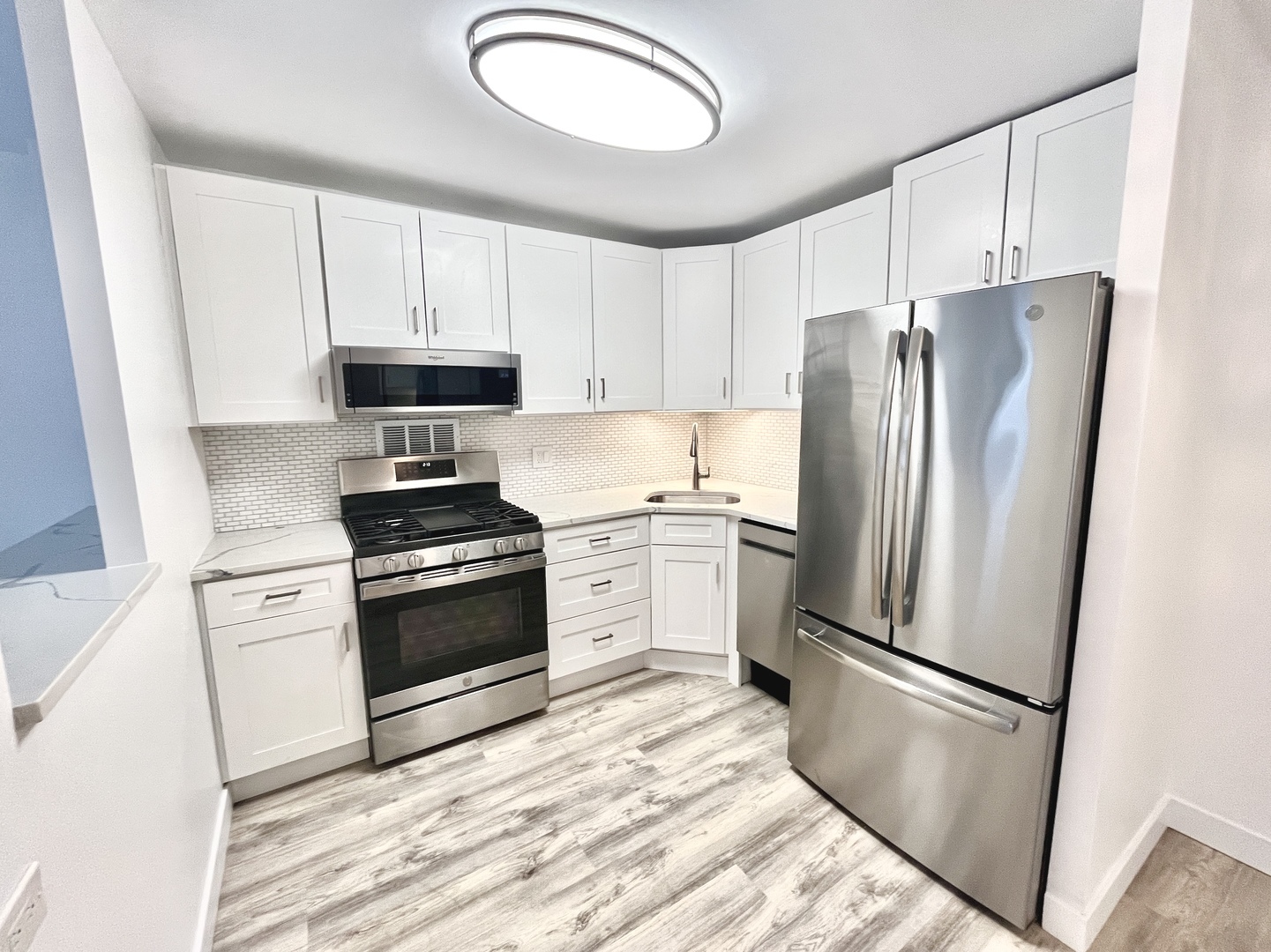 400 E RANDOLPH St #1804 Chicago, IL 60601