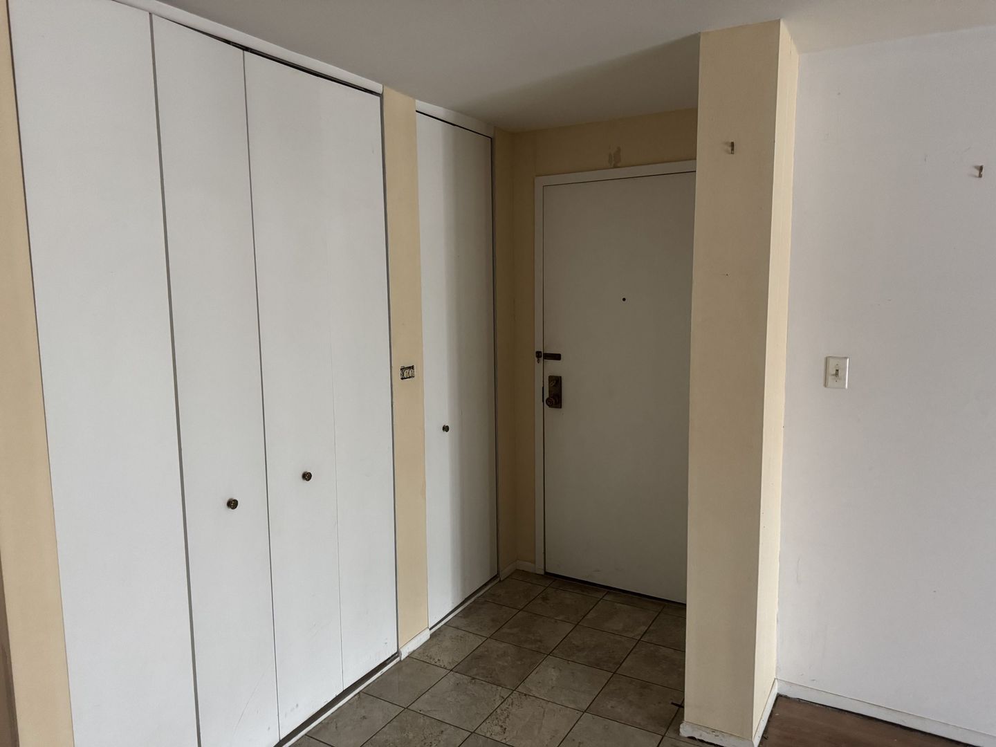 18400 Cherry Crk Dr #105 Homewood, IL 60430