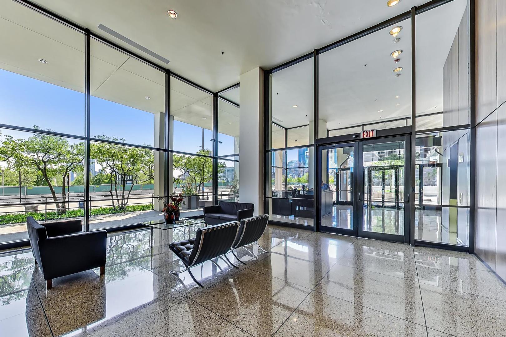 360 E Randolph St #1007 Chicago, IL 60601