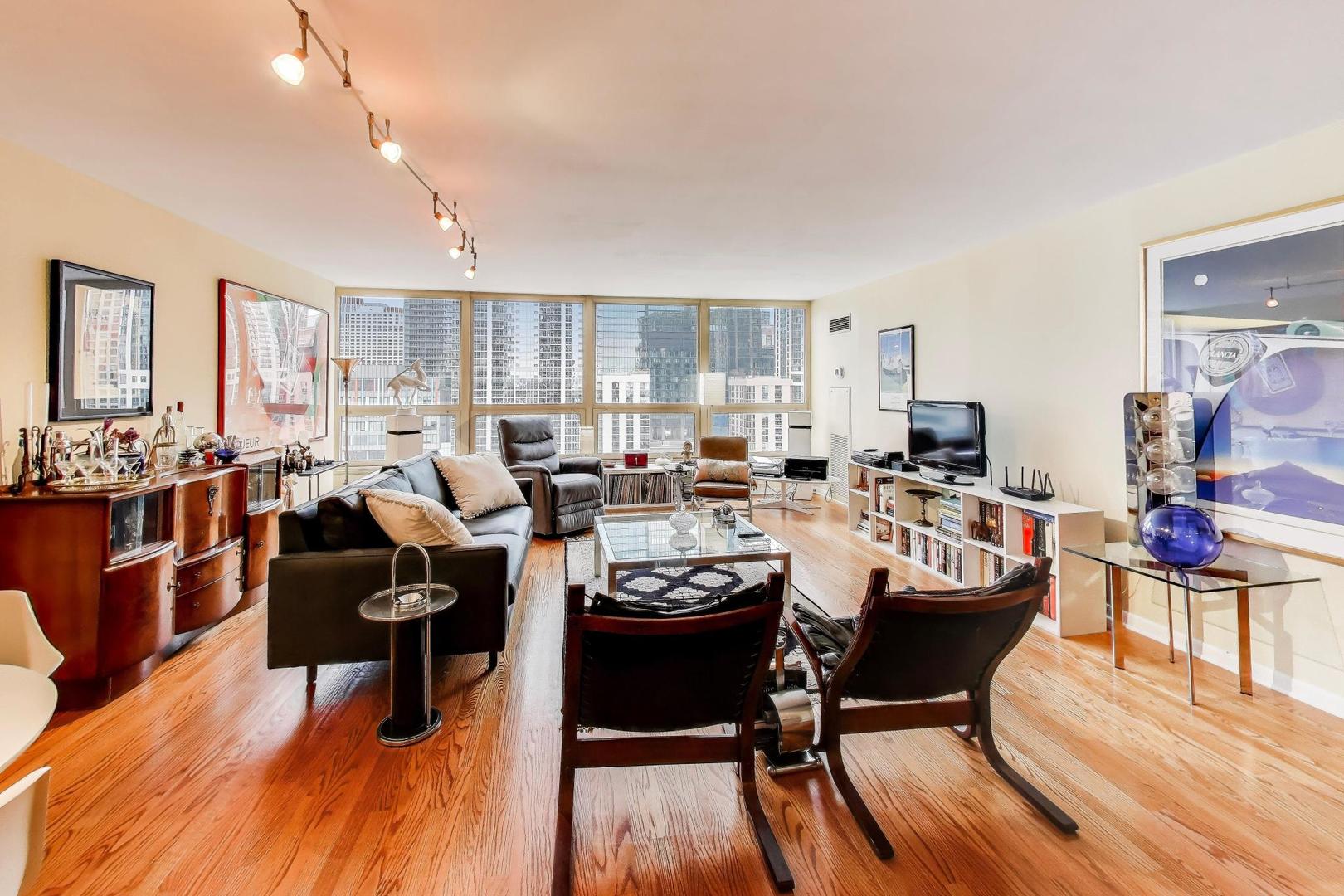 360 E Randolph St #1007 Chicago, IL 60601