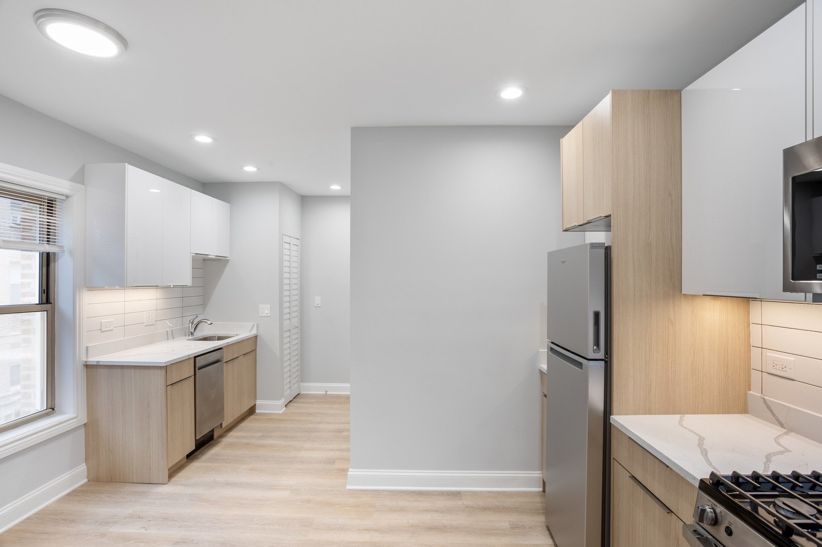 1635 W Chase Ave #2M Chicago, IL 60626