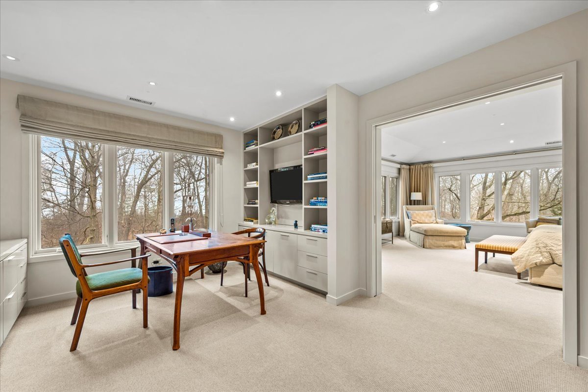 1643 Sylvester Pl Highland Park, IL 60035