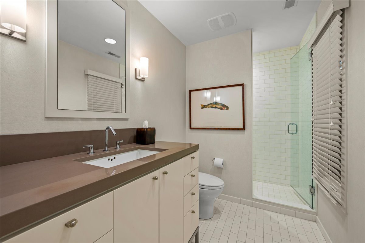 1643 Sylvester Pl Highland Park, IL 60035