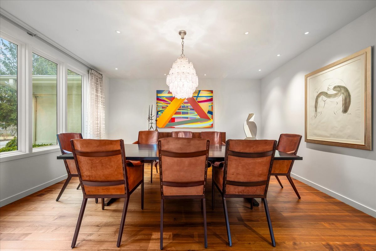 1643 Sylvester Pl Highland Park, IL 60035