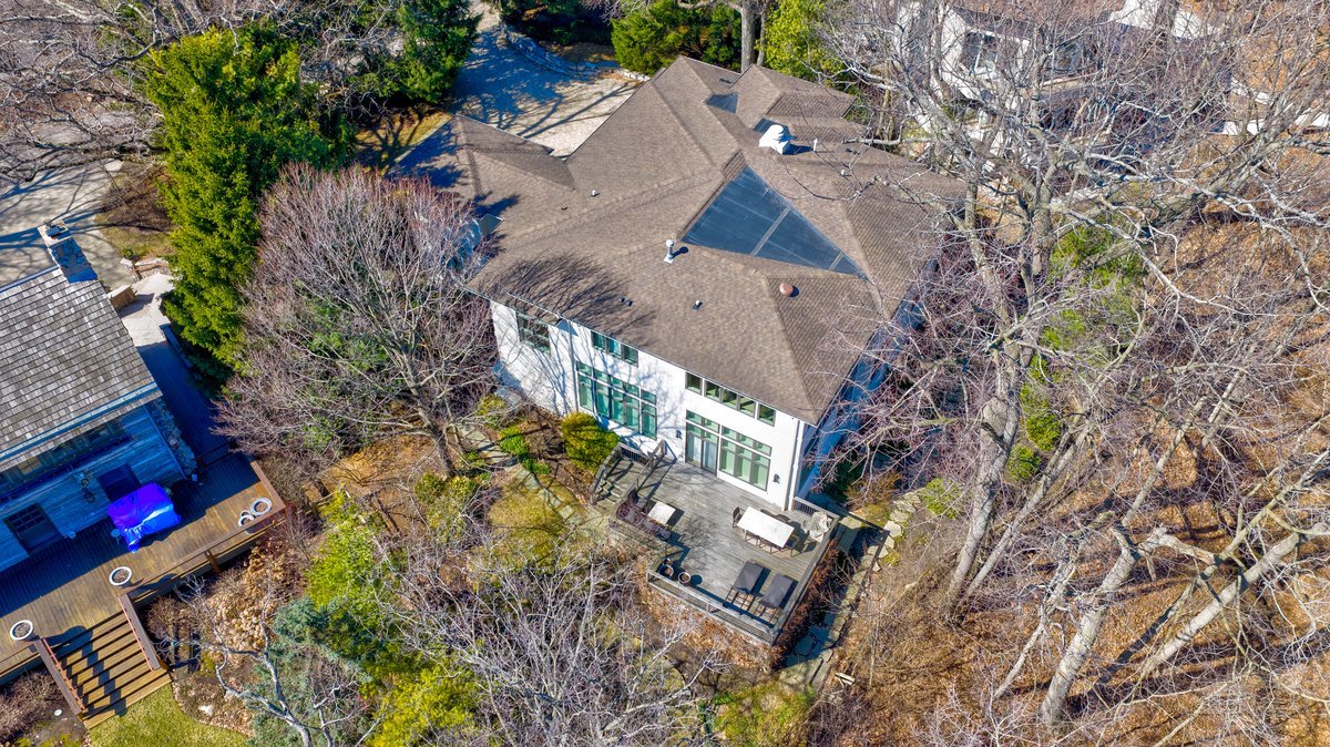 1643 Sylvester Pl Highland Park, IL 60035