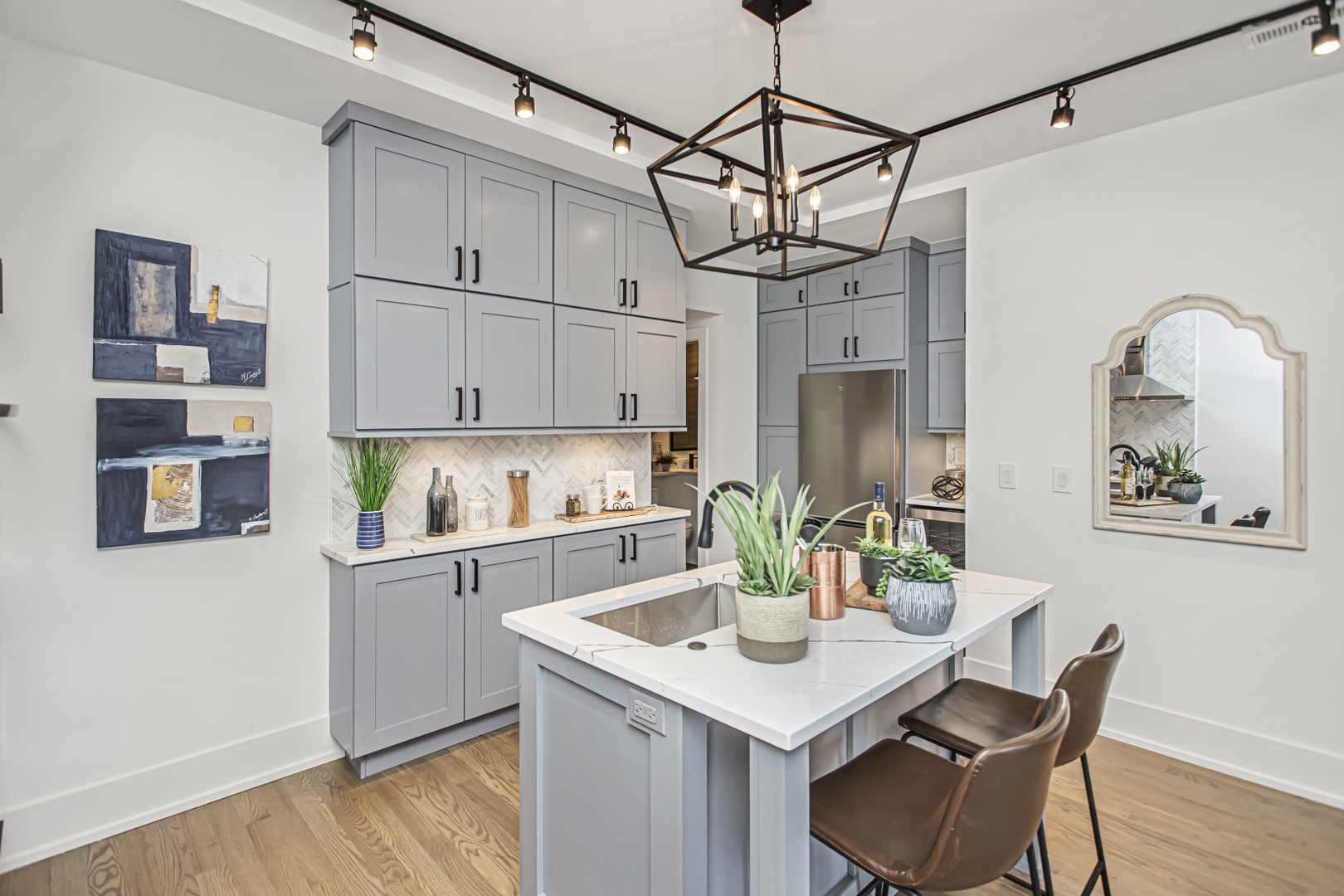 6526 S Ingleside Ave #2N Chicago, IL 60637