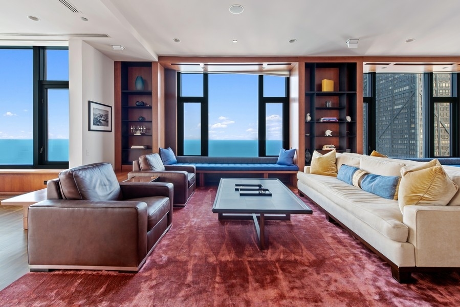 132 E Delaware Pl #6502 Chicago, IL 60611