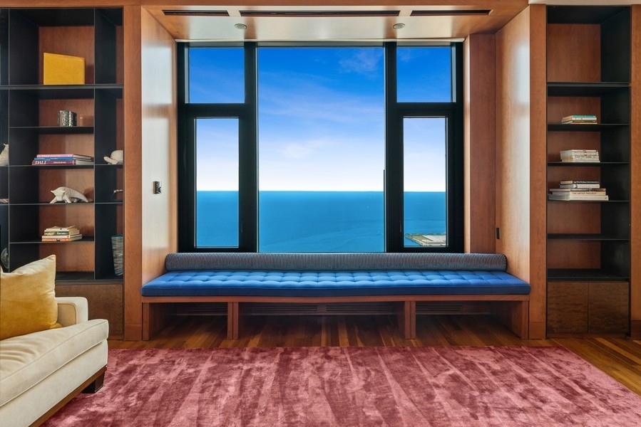 132 E Delaware Pl #6502 Chicago, IL 60611