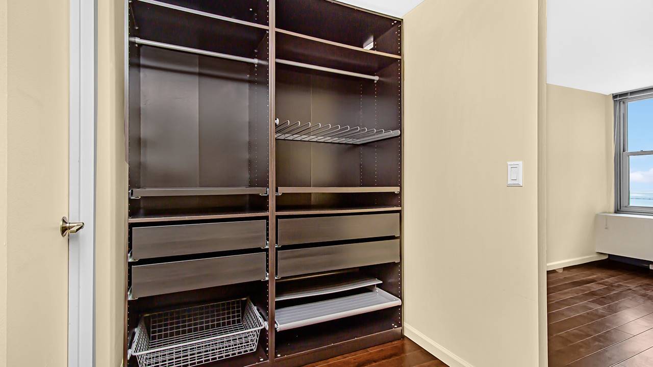 400 E RANDOLPH St #3321 Chicago, IL 60601