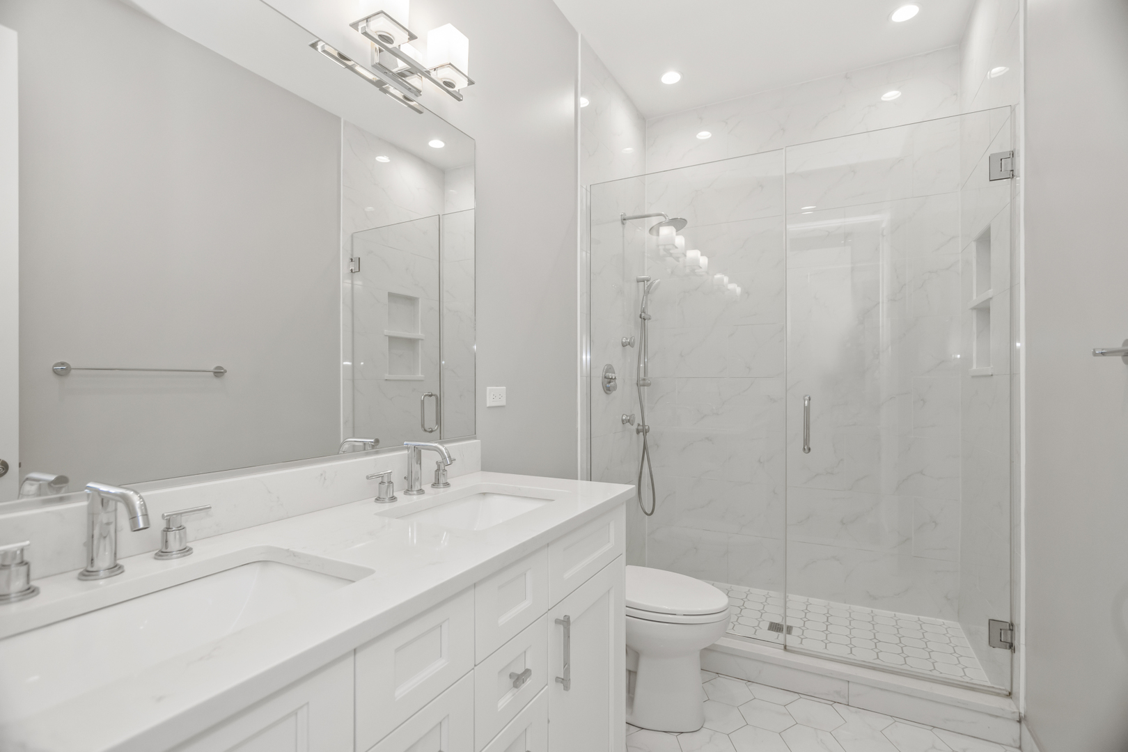 4133 N Kenmore Ave #1S Chicago, IL 60613