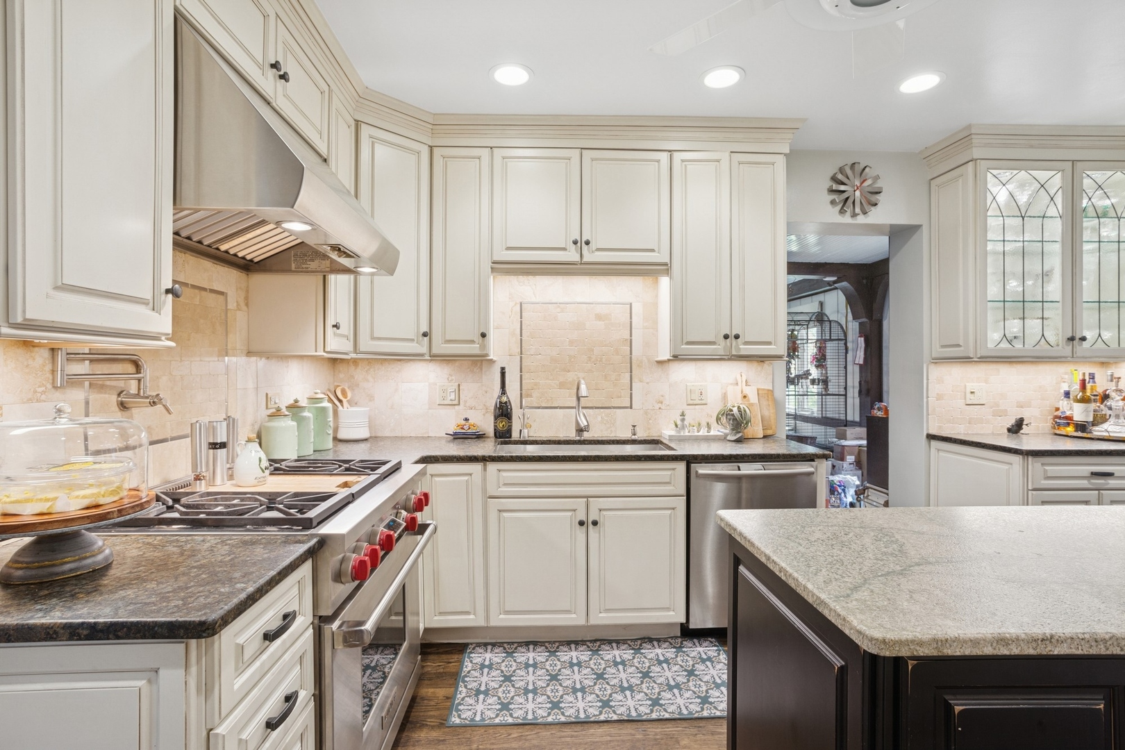 2951 Colfax St Evanston, IL 60201