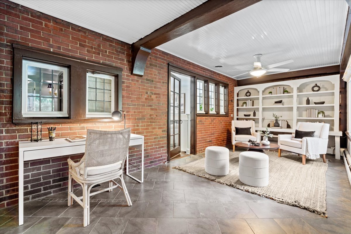 2951 Colfax St Evanston, IL 60201