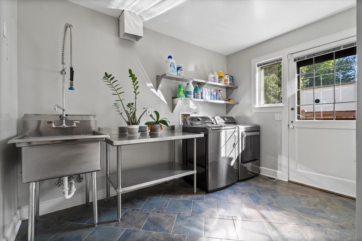 2951 Colfax St Evanston, IL 60201