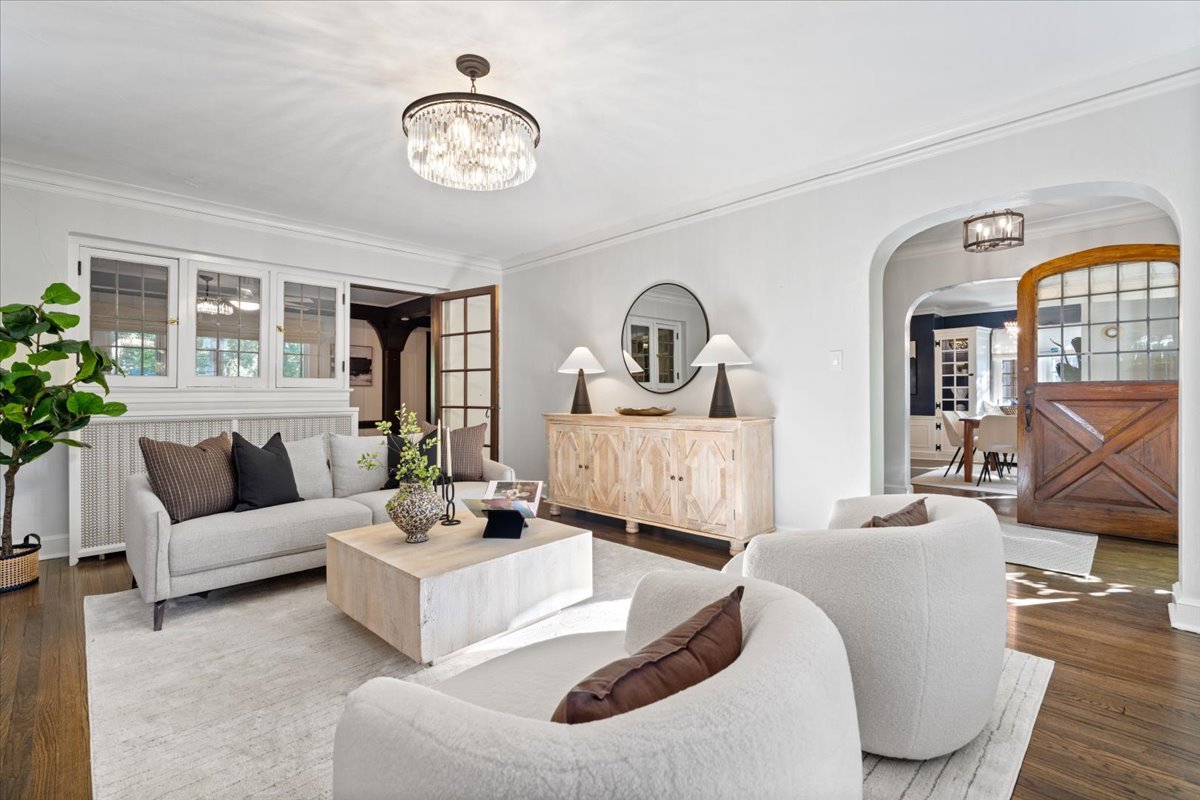 2951 Colfax St Evanston, IL 60201