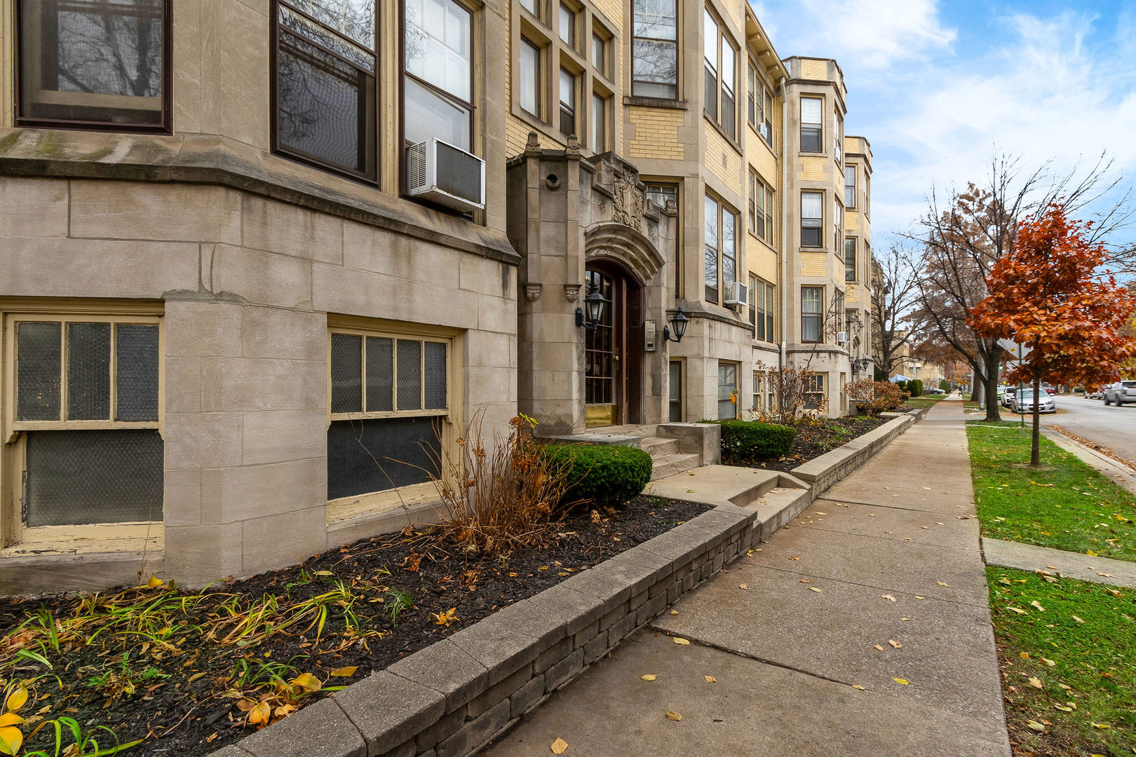 1042 Washington Blvd #3W Oak Park, IL 60302