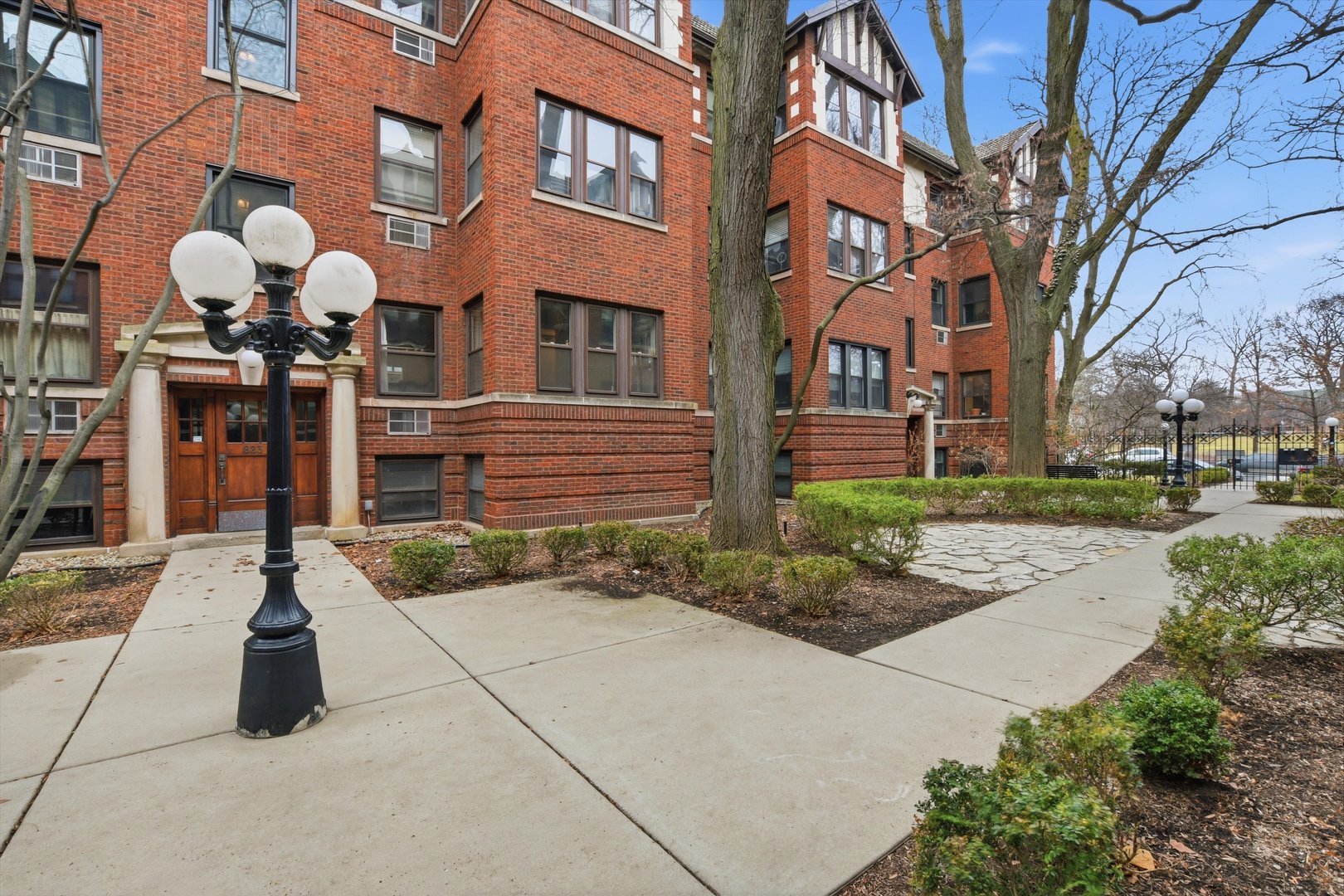 825 Lk St #GN Oak Park, IL 60301
