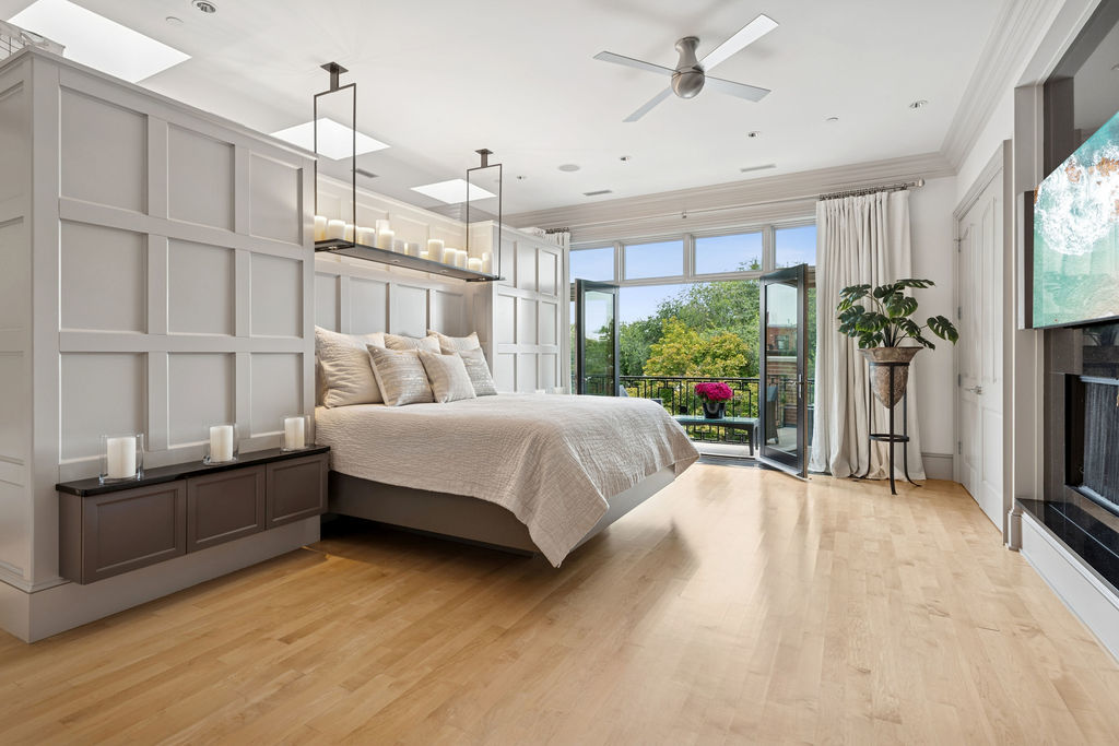 2217 N Clybourn Ave Chicago, IL 60614