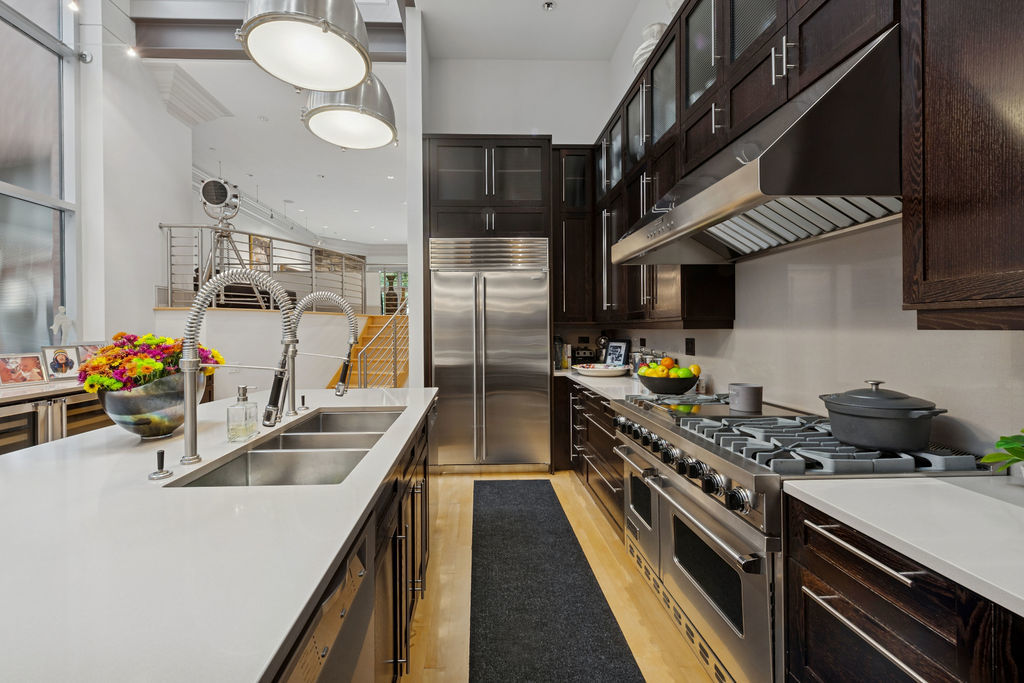 2217 N Clybourn Ave Chicago, IL 60614